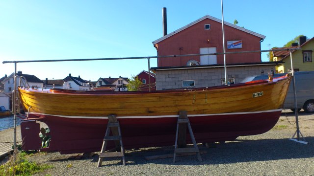 Trebåt under oppussing