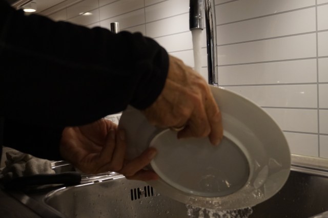 Det skylles selv om Helge mener at det ikke er nødvendig